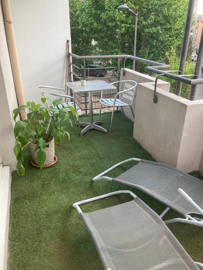 Apparement Chaleureux Avec Balcon Apartment Marseille Exterior photo